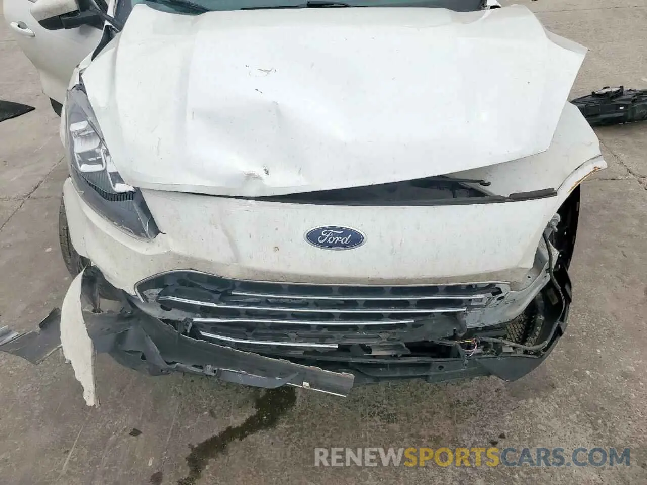 12 Photograph of a damaged car 1FMCU0LZ2NUA89898 FORD ESCAPE 2022