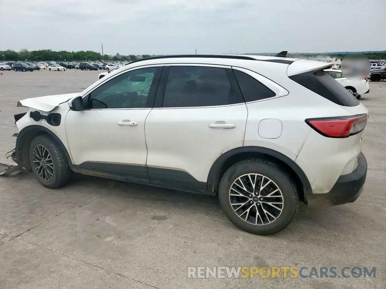 2 Photograph of a damaged car 1FMCU0LZ2NUA89898 FORD ESCAPE 2022