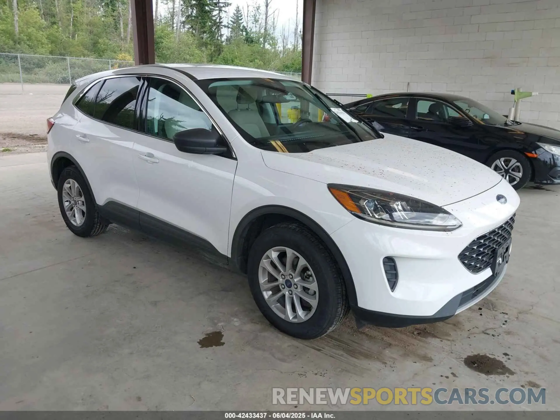 1 Photograph of a damaged car 1FMCU9BZ2N0U47284 FORD ESCAPE 2022