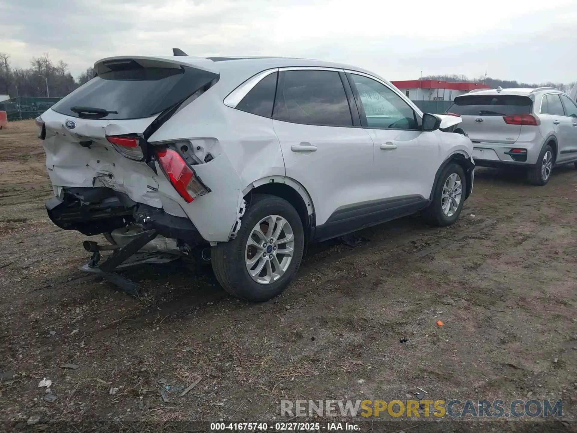 4 Photograph of a damaged car 1FMCU9BZ2NUA43705 FORD ESCAPE 2022