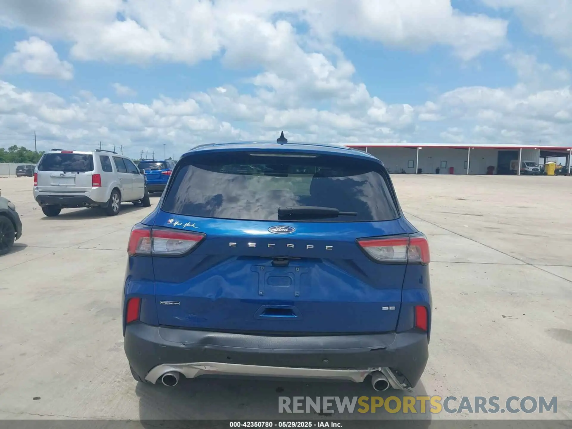 16 Photograph of a damaged car 1FMCU9BZ4NUA48825 FORD ESCAPE 2022