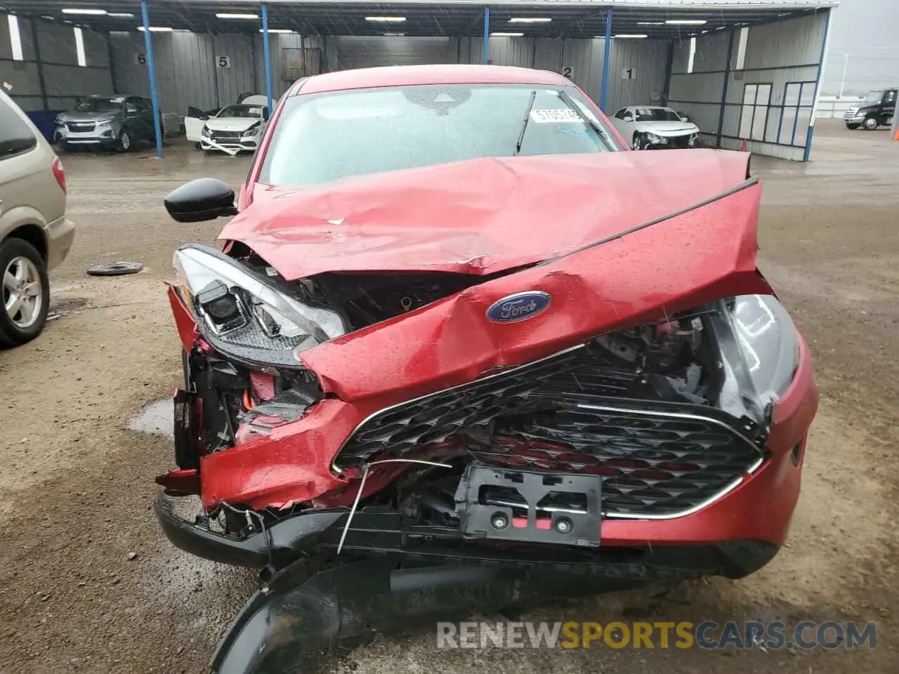 5 Photograph of a damaged car 1FMCU9BZ7NUA31937 FORD ESCAPE 2022