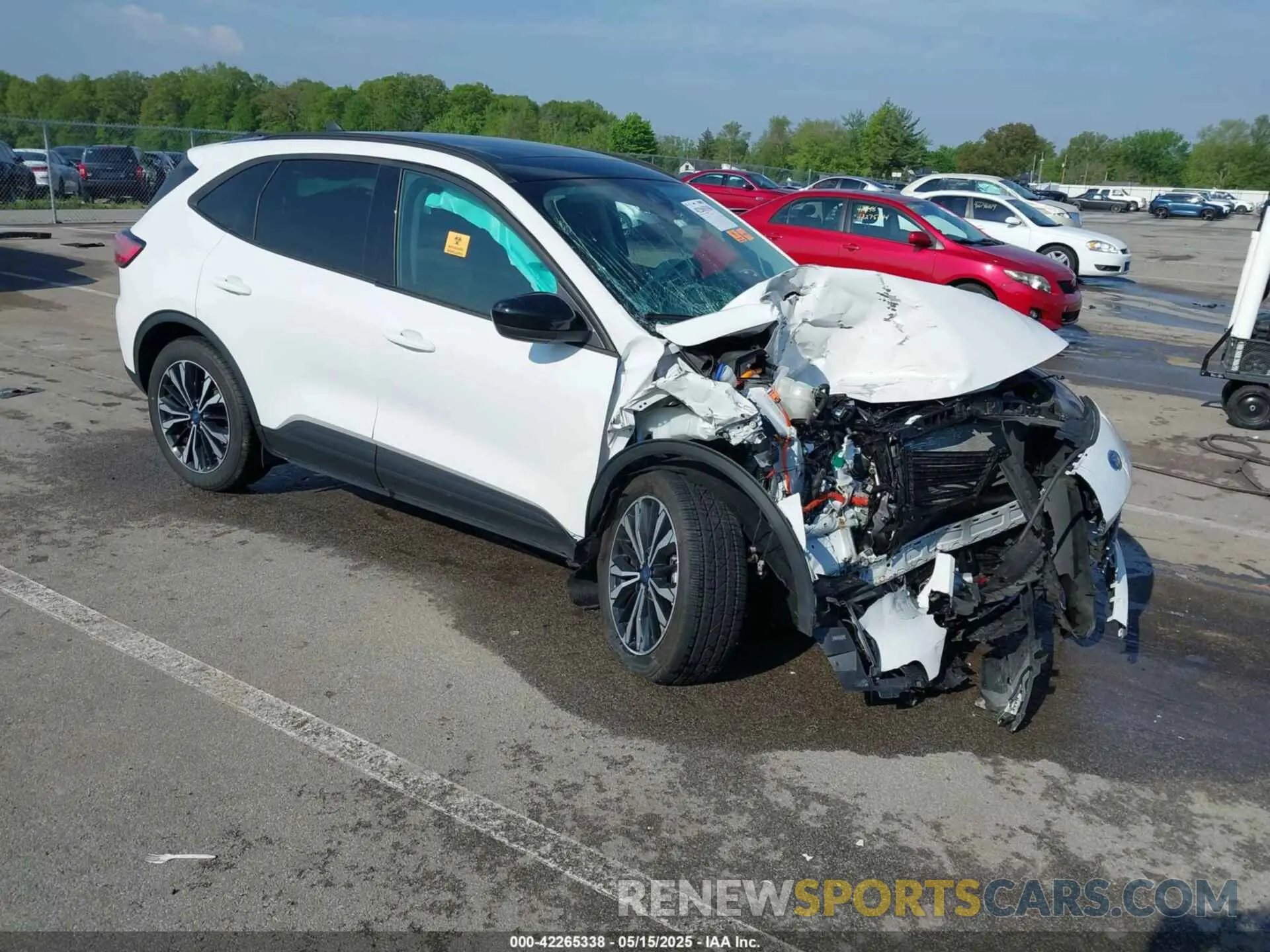 1 Photograph of a damaged car 1FMCU9BZ7NUB06992 FORD ESCAPE 2022