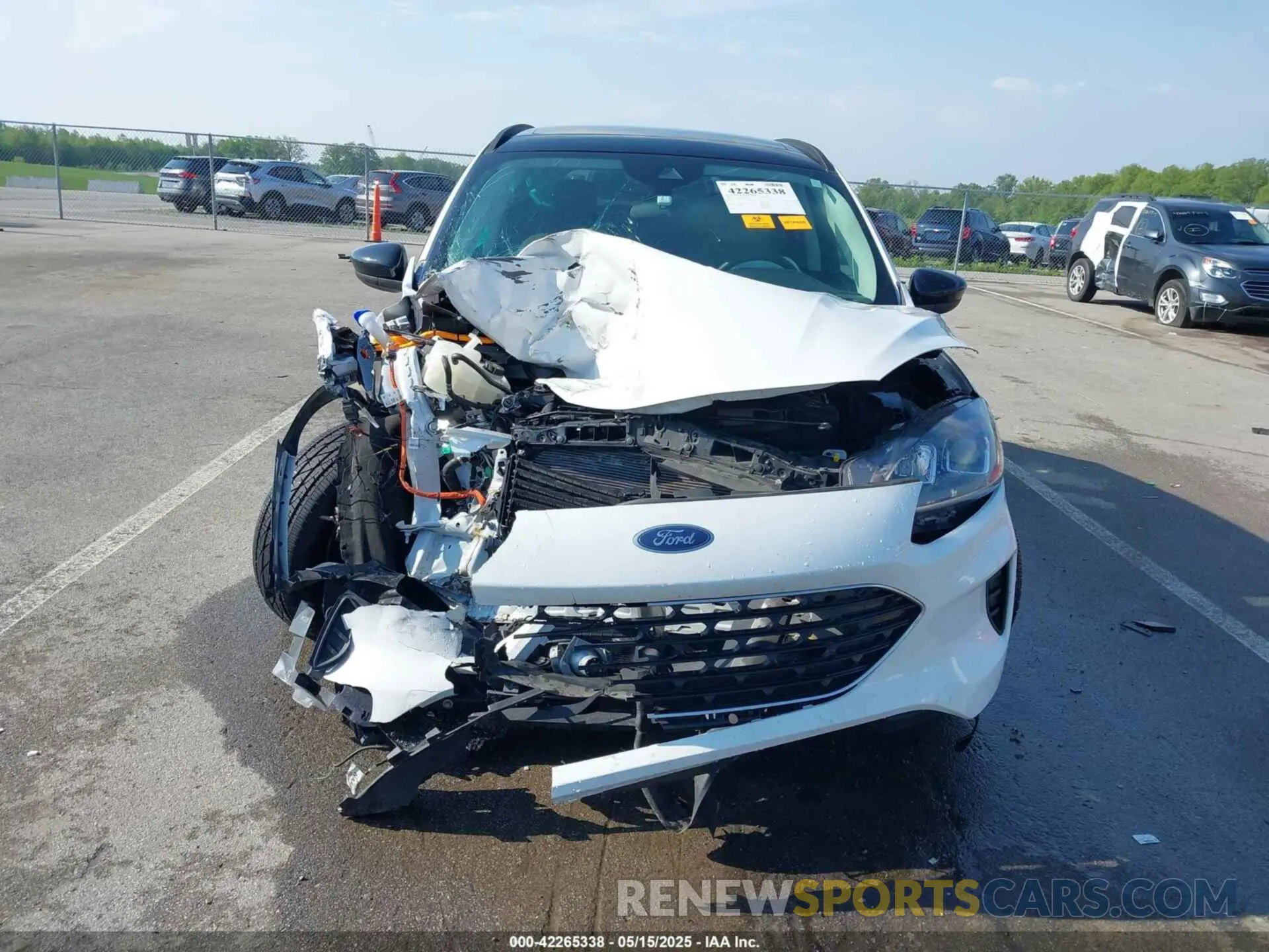 11 Photograph of a damaged car 1FMCU9BZ7NUB06992 FORD ESCAPE 2022