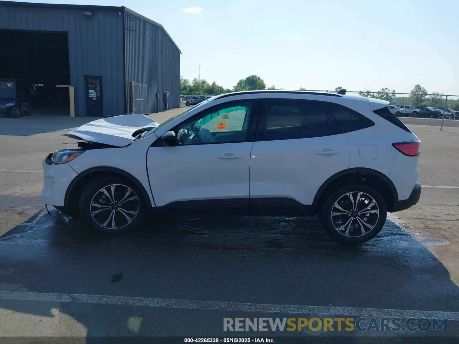 13 Photograph of a damaged car 1FMCU9BZ7NUB06992 FORD ESCAPE 2022