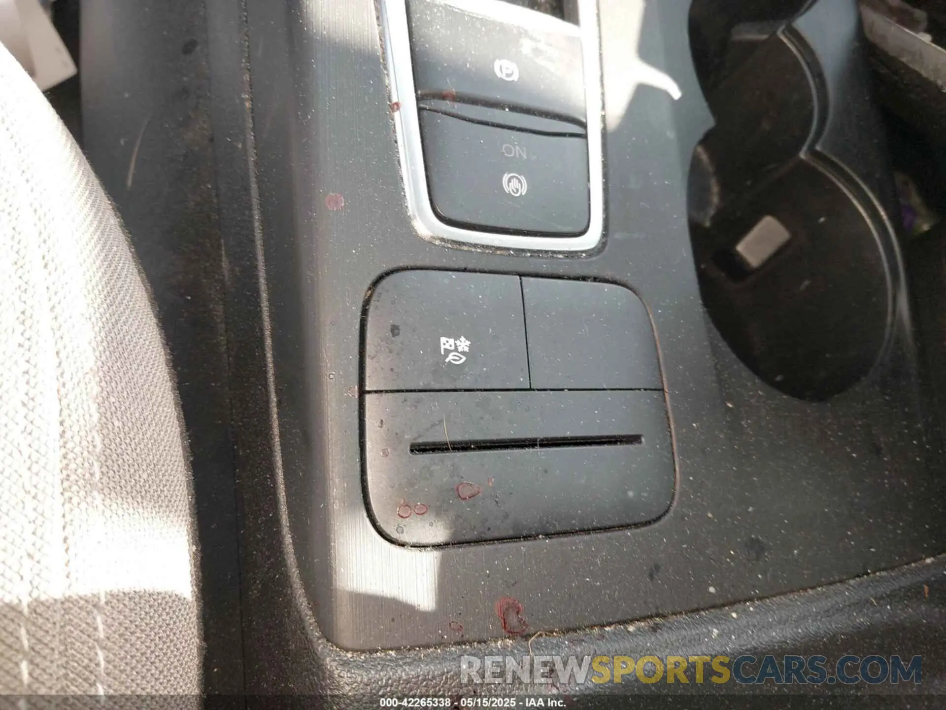20 Photograph of a damaged car 1FMCU9BZ7NUB06992 FORD ESCAPE 2022