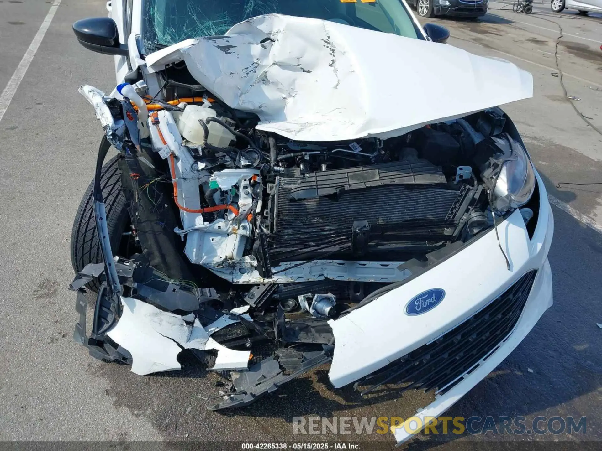 6 Photograph of a damaged car 1FMCU9BZ7NUB06992 FORD ESCAPE 2022