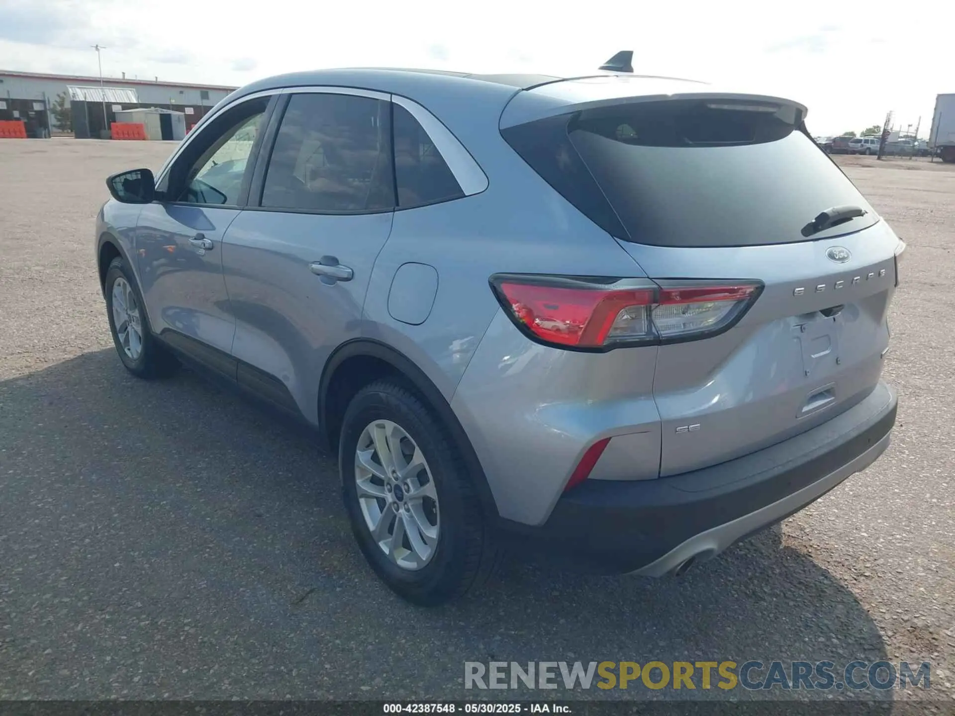 3 Photograph of a damaged car 1FMCU9BZ8NUA45832 FORD ESCAPE 2022