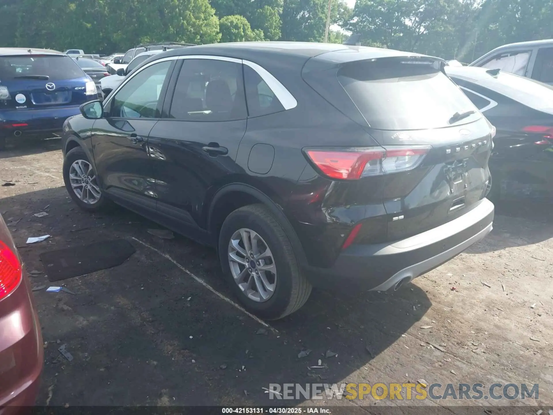 3 Photograph of a damaged car 1FMCU9BZ8NUB28239 FORD ESCAPE 2022