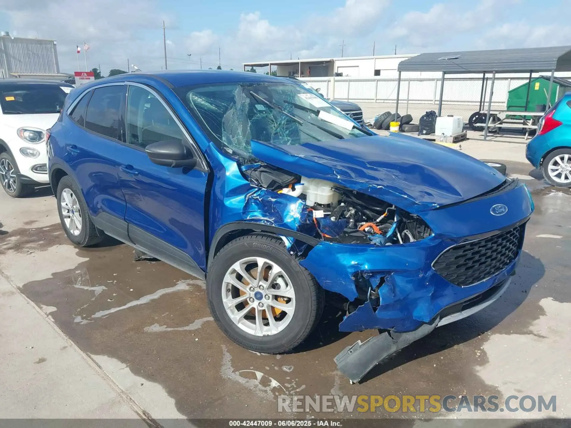 1 Photograph of a damaged car 1FMCU9BZ9NUA39229 FORD ESCAPE 2022