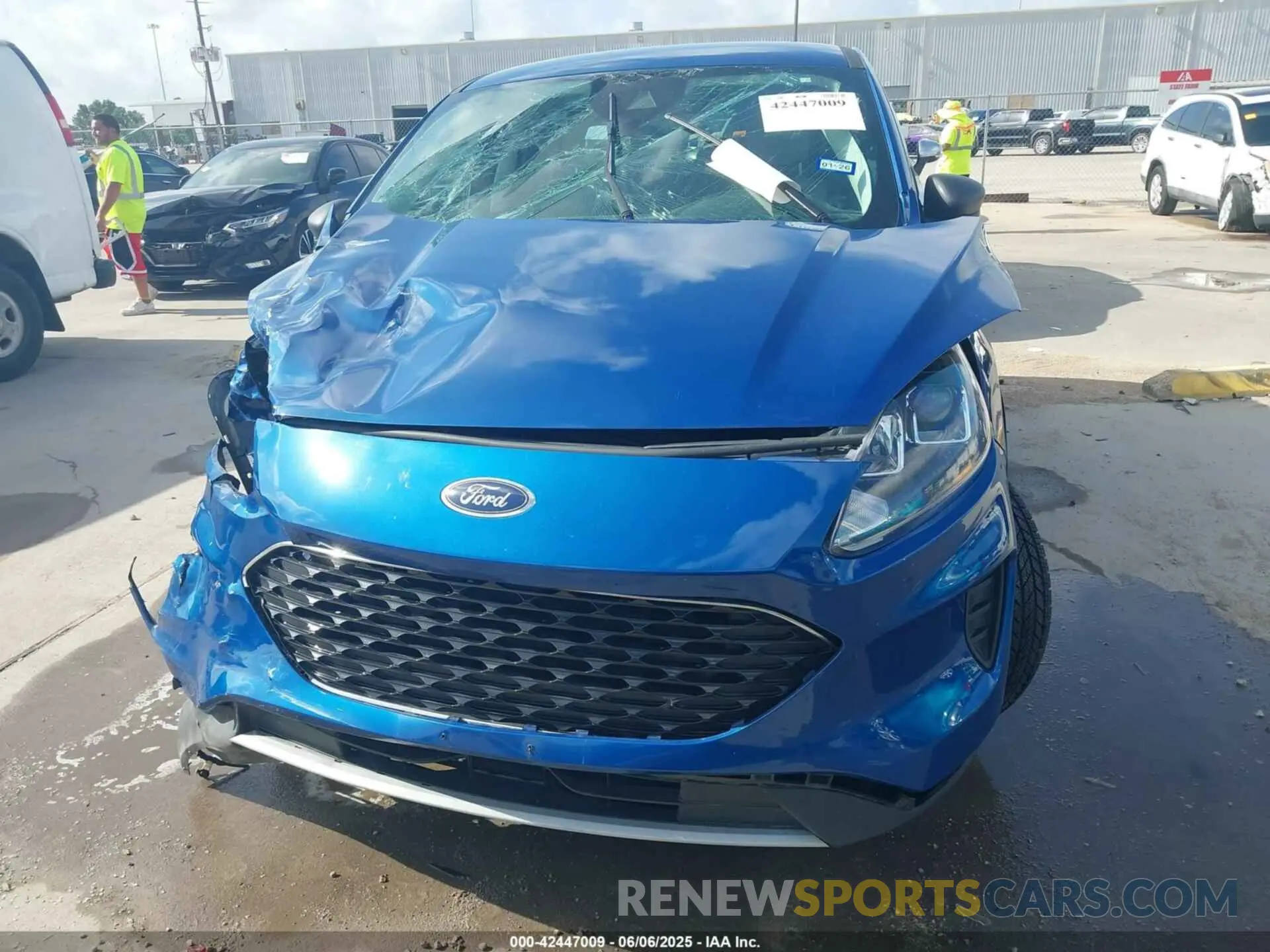 11 Photograph of a damaged car 1FMCU9BZ9NUA39229 FORD ESCAPE 2022