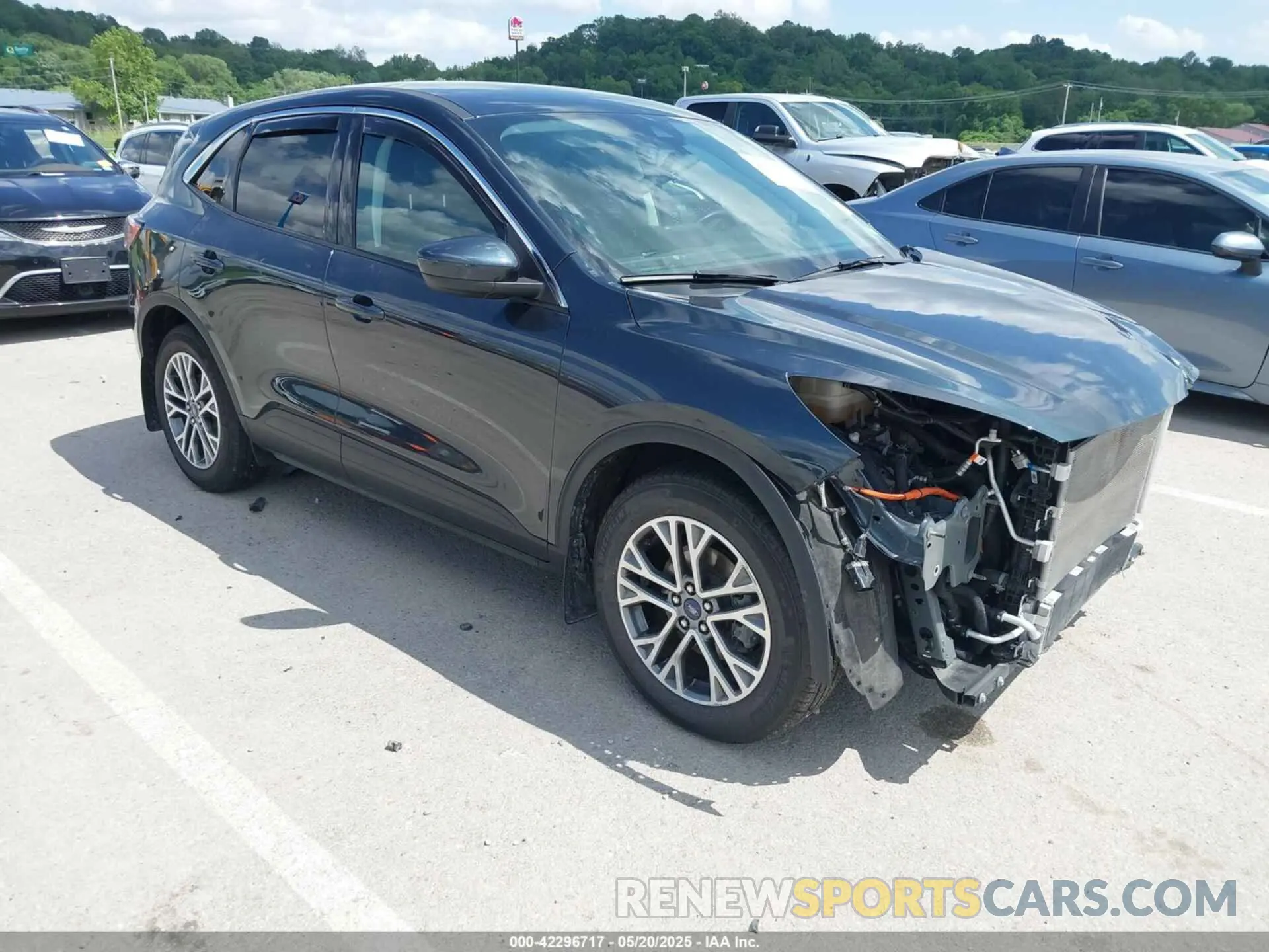 1 Photograph of a damaged car 1FMCU9CZ1NUA82218 FORD ESCAPE 2022