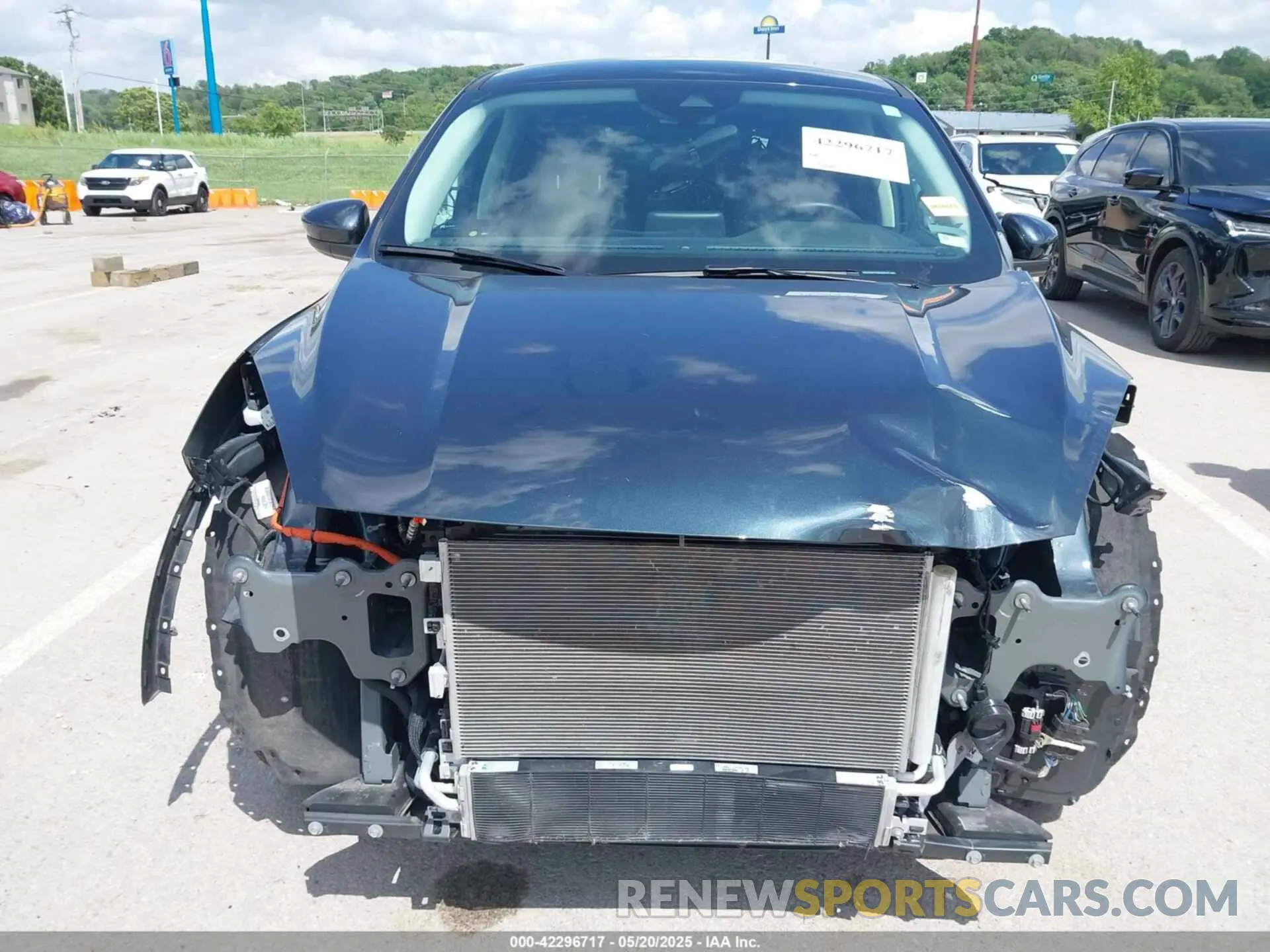 13 Photograph of a damaged car 1FMCU9CZ1NUA82218 FORD ESCAPE 2022