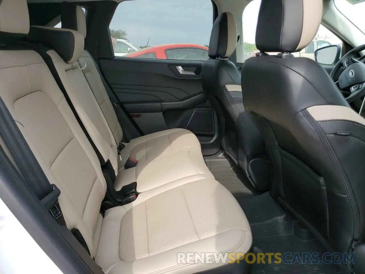 11 Photograph of a damaged car 1FMCU9CZ4NUB12120 FORD ESCAPE 2022