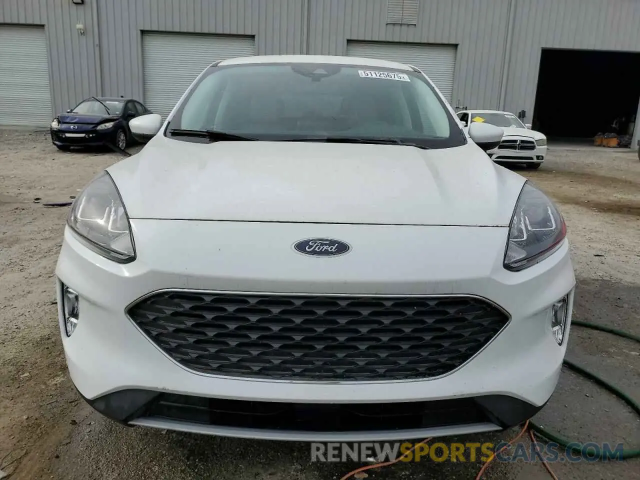 5 Photograph of a damaged car 1FMCU9CZ4NUB12120 FORD ESCAPE 2022