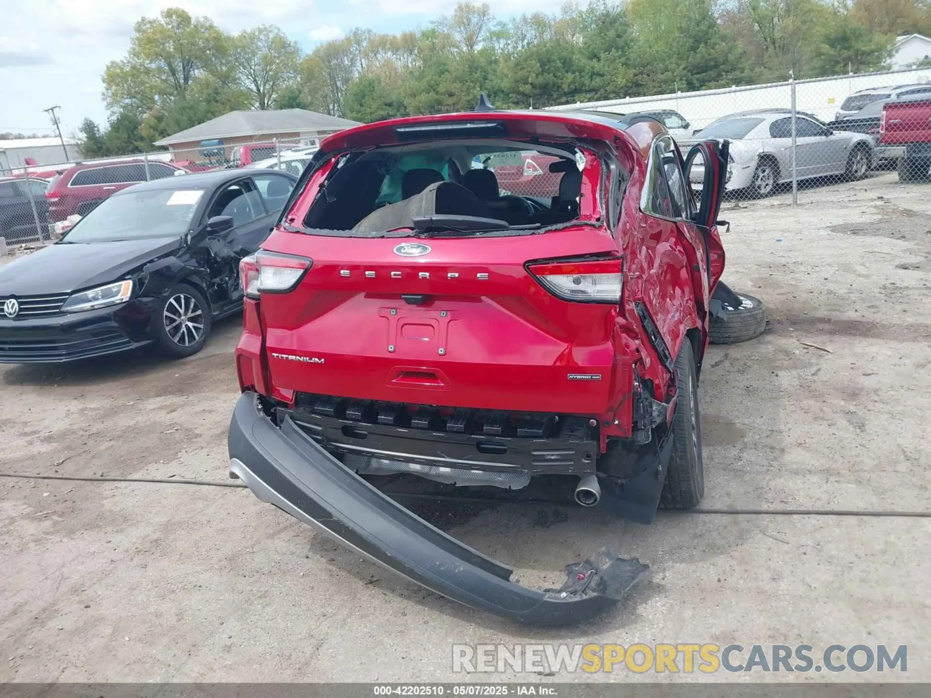 15 Photograph of a damaged car 1FMCU9DZ1NUA34474 FORD ESCAPE 2022