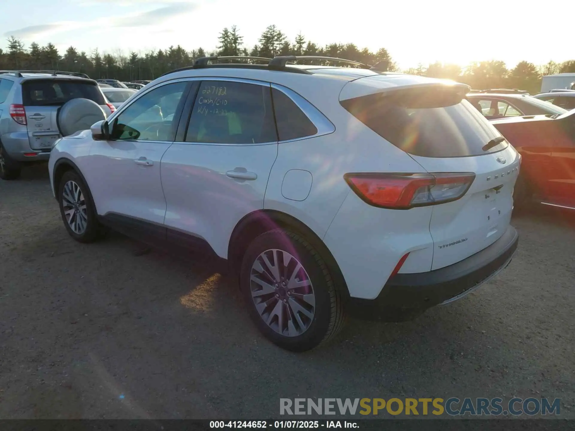 3 Photograph of a damaged car 1FMCU9DZ1NUA37682 FORD ESCAPE 2022