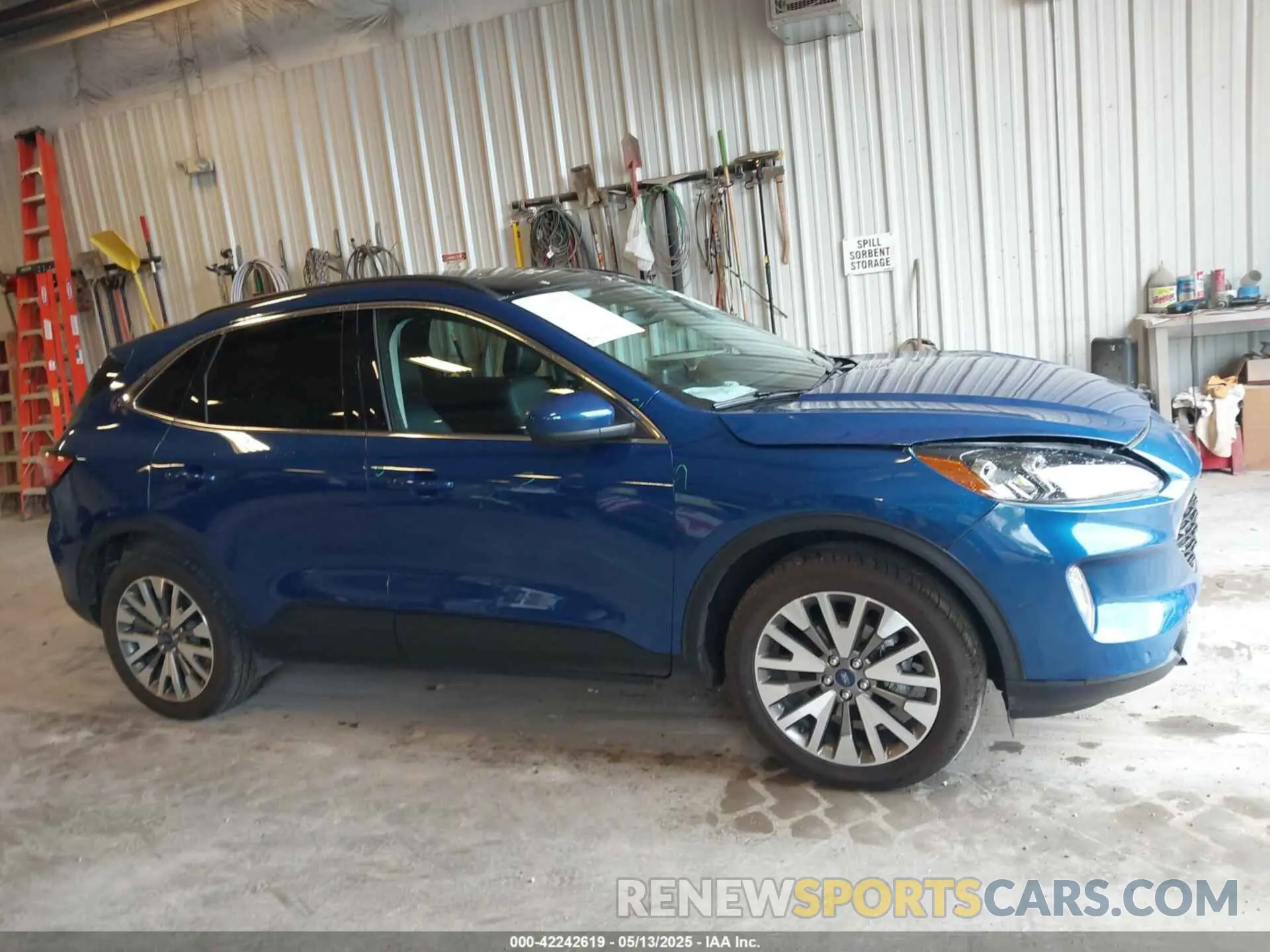 13 Photograph of a damaged car 1FMCU9DZ3NUA57450 FORD ESCAPE 2022