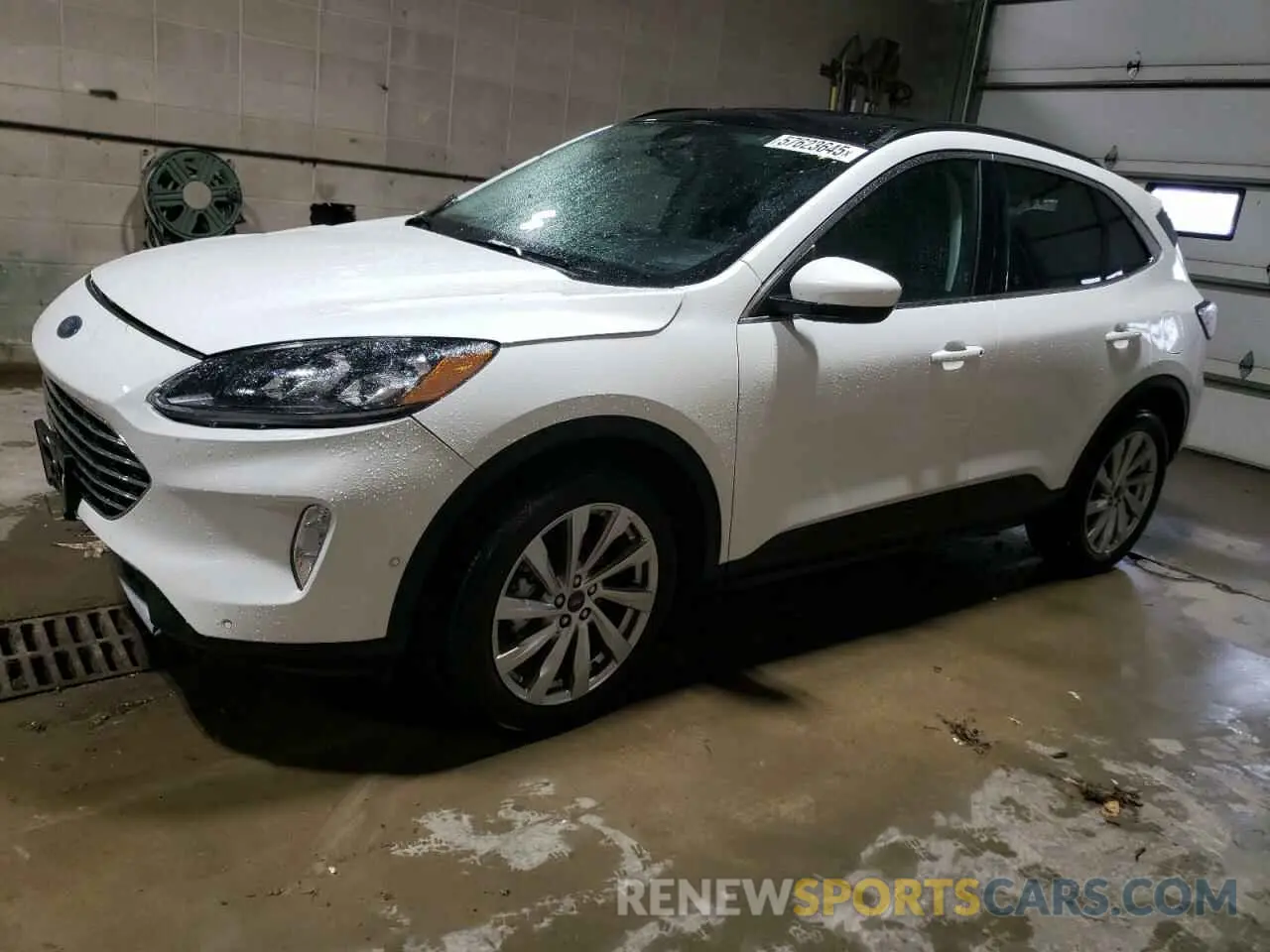 1 Photograph of a damaged car 1FMCU9DZ3NUA92005 FORD ESCAPE 2022