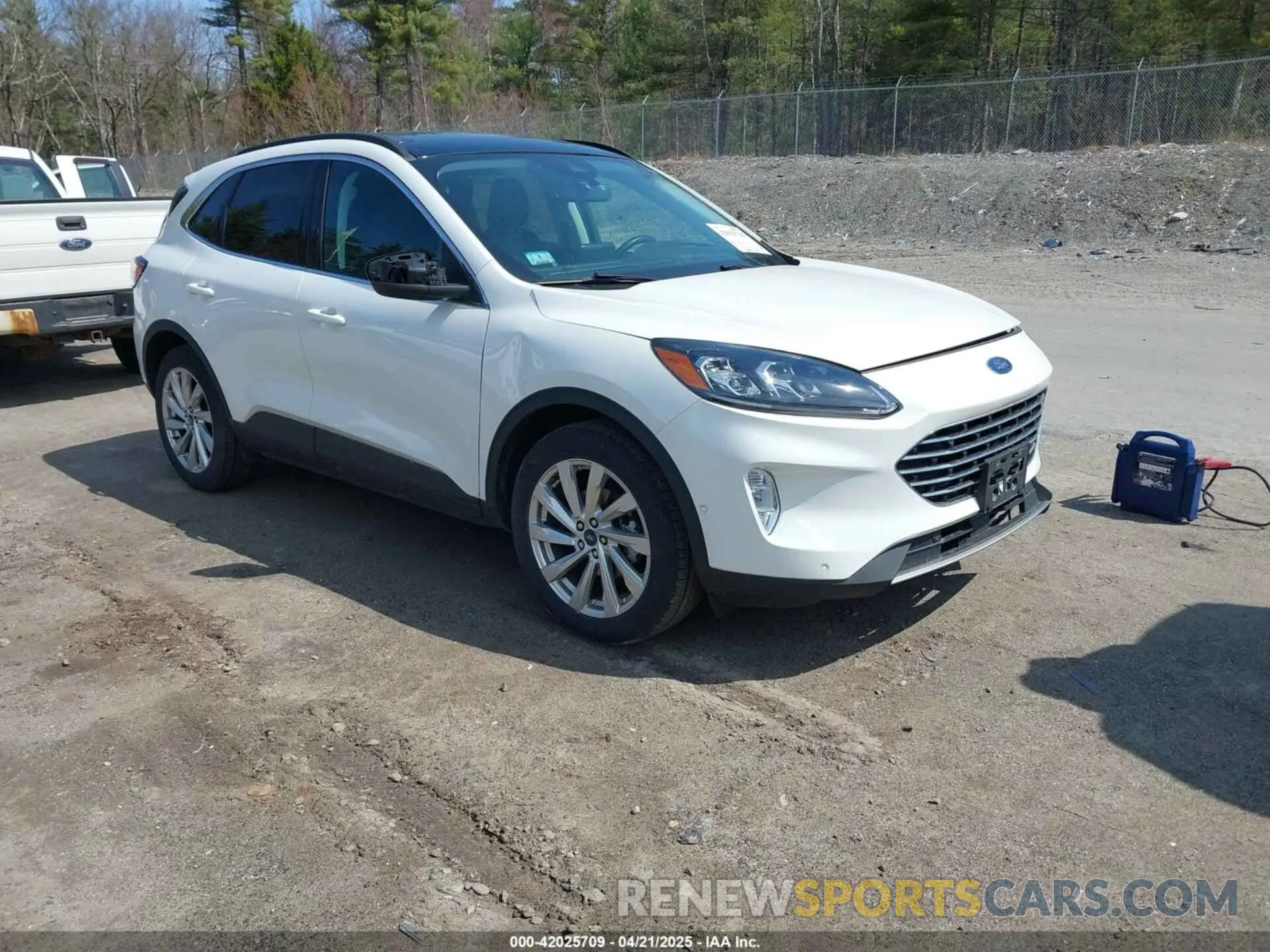 1 Photograph of a damaged car 1FMCU9DZ5NUA11487 FORD ESCAPE 2022