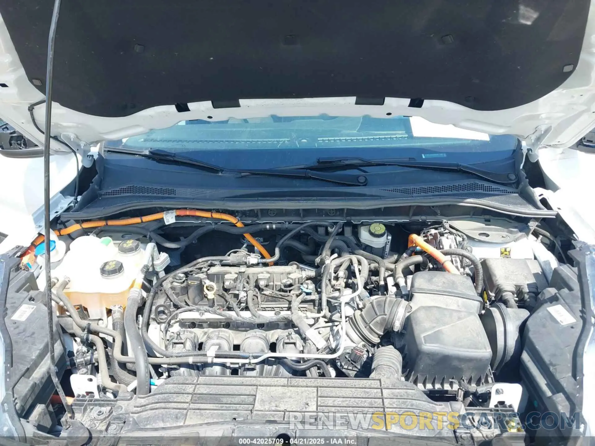 10 Photograph of a damaged car 1FMCU9DZ5NUA11487 FORD ESCAPE 2022