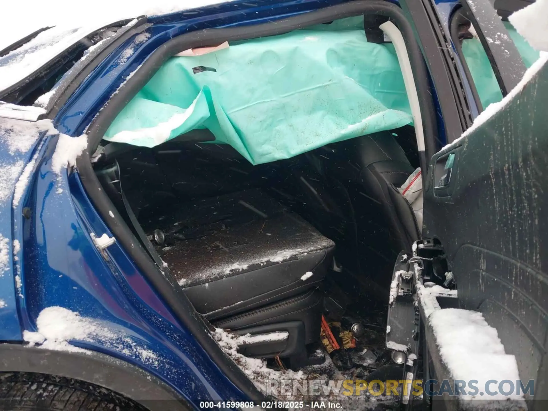 8 Photograph of a damaged car 1FMCU9DZXNUA59521 FORD ESCAPE 2022