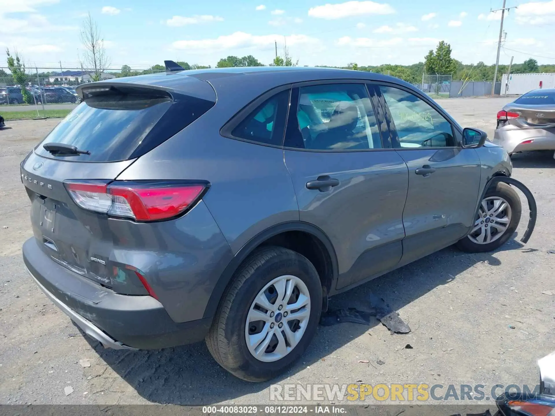 4 Photograph of a damaged car 1FMCU9F61NUB52835 FORD ESCAPE 2022