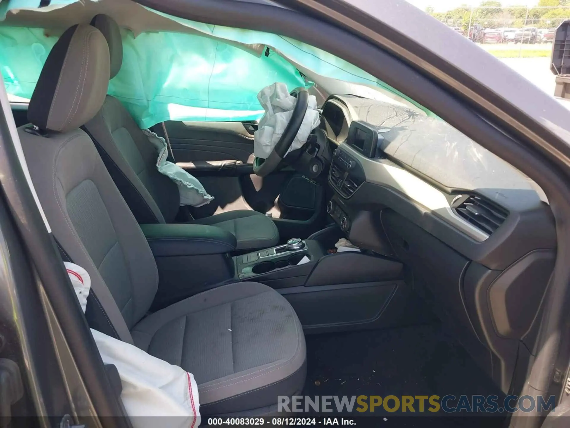 5 Photograph of a damaged car 1FMCU9F61NUB52835 FORD ESCAPE 2022
