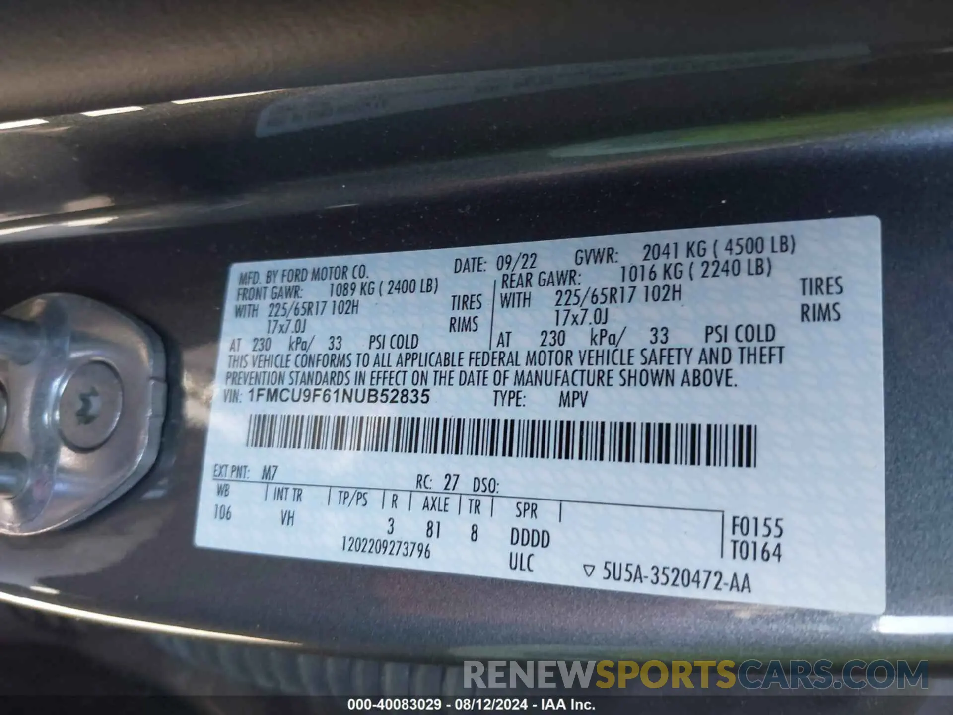 9 Photograph of a damaged car 1FMCU9F61NUB52835 FORD ESCAPE 2022