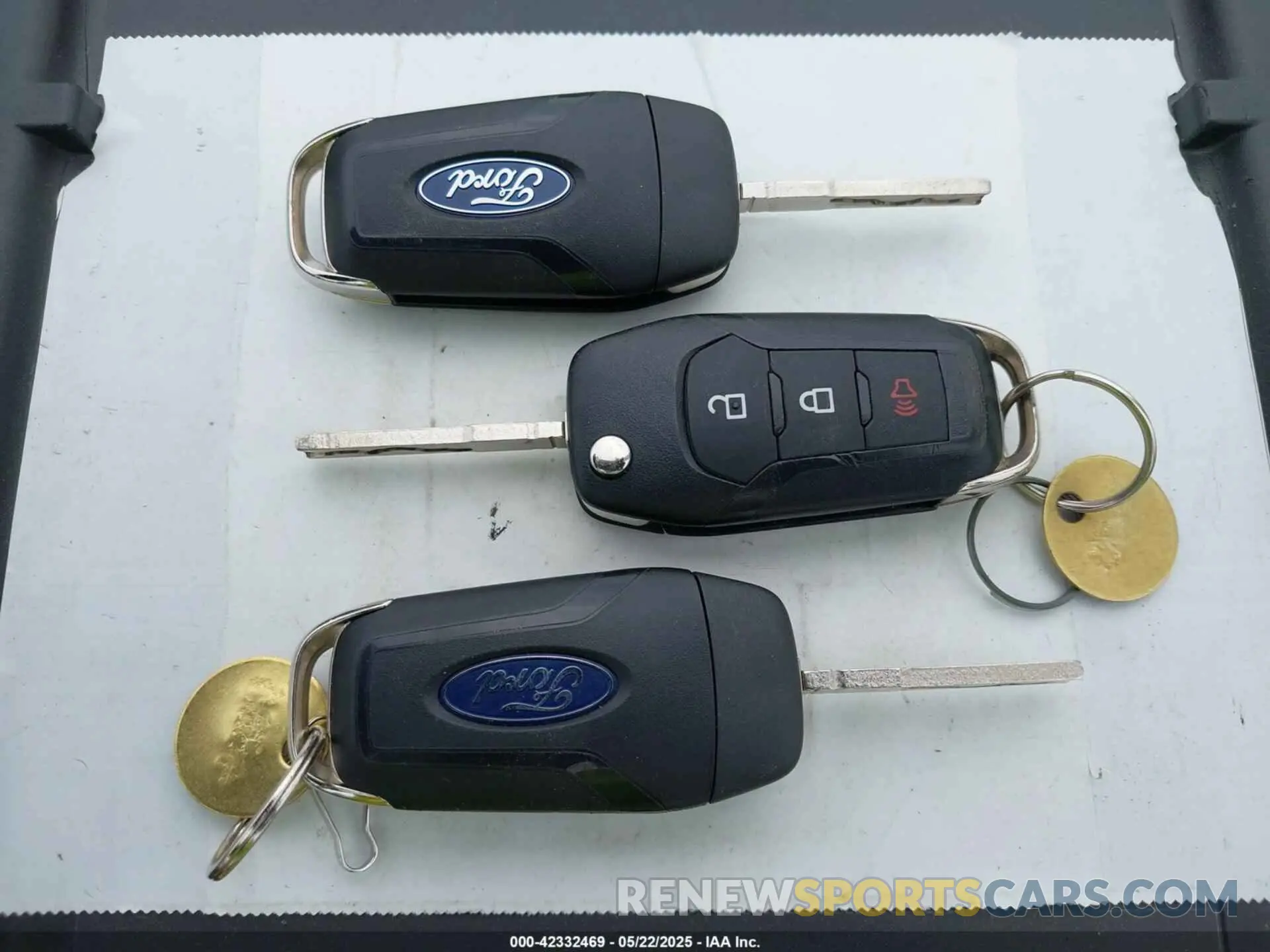 11 Photograph of a damaged car 1FMCU9F62NUB00419 FORD ESCAPE 2022