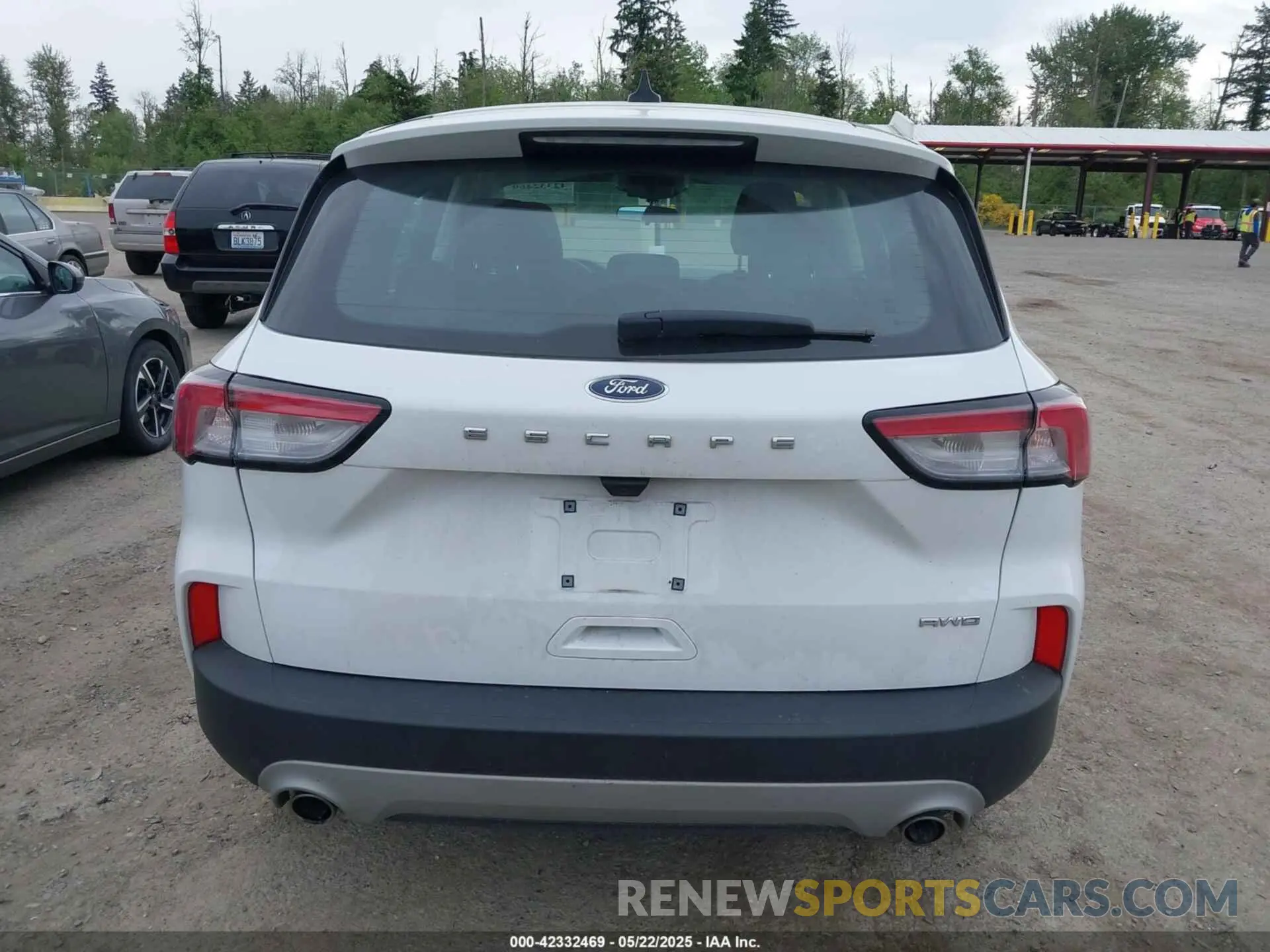 16 Photograph of a damaged car 1FMCU9F62NUB00419 FORD ESCAPE 2022