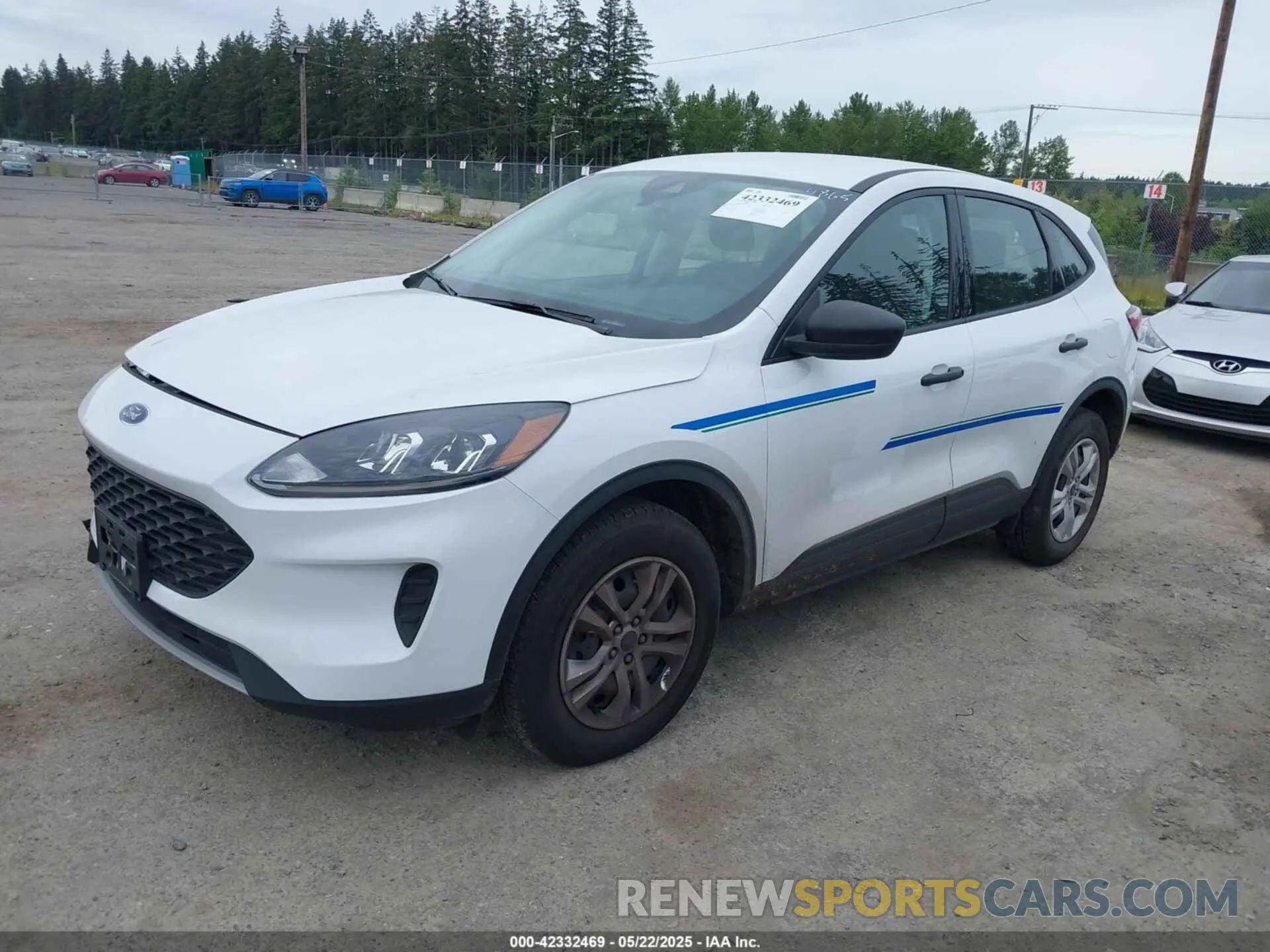 2 Photograph of a damaged car 1FMCU9F62NUB00419 FORD ESCAPE 2022