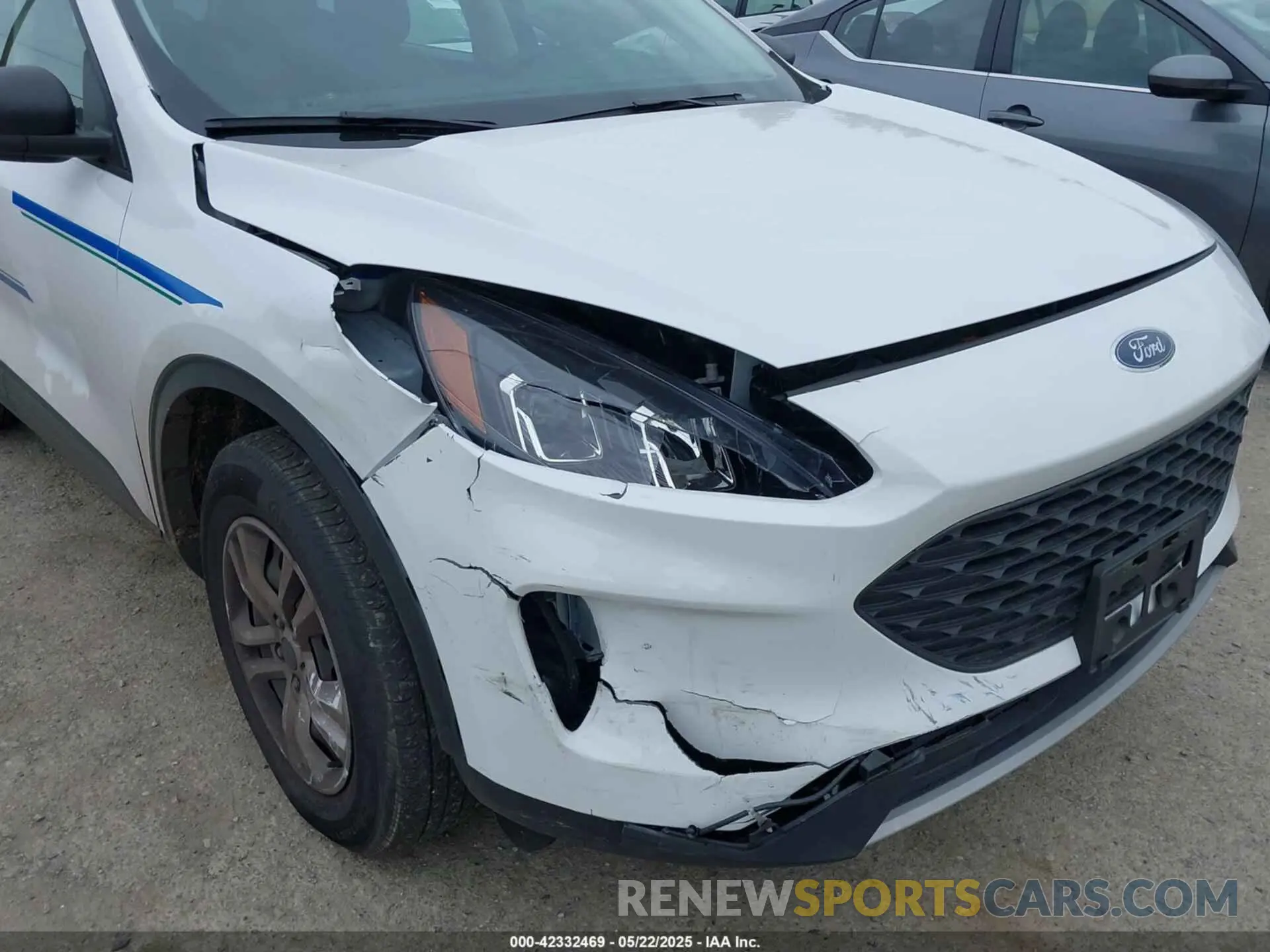 6 Photograph of a damaged car 1FMCU9F62NUB00419 FORD ESCAPE 2022