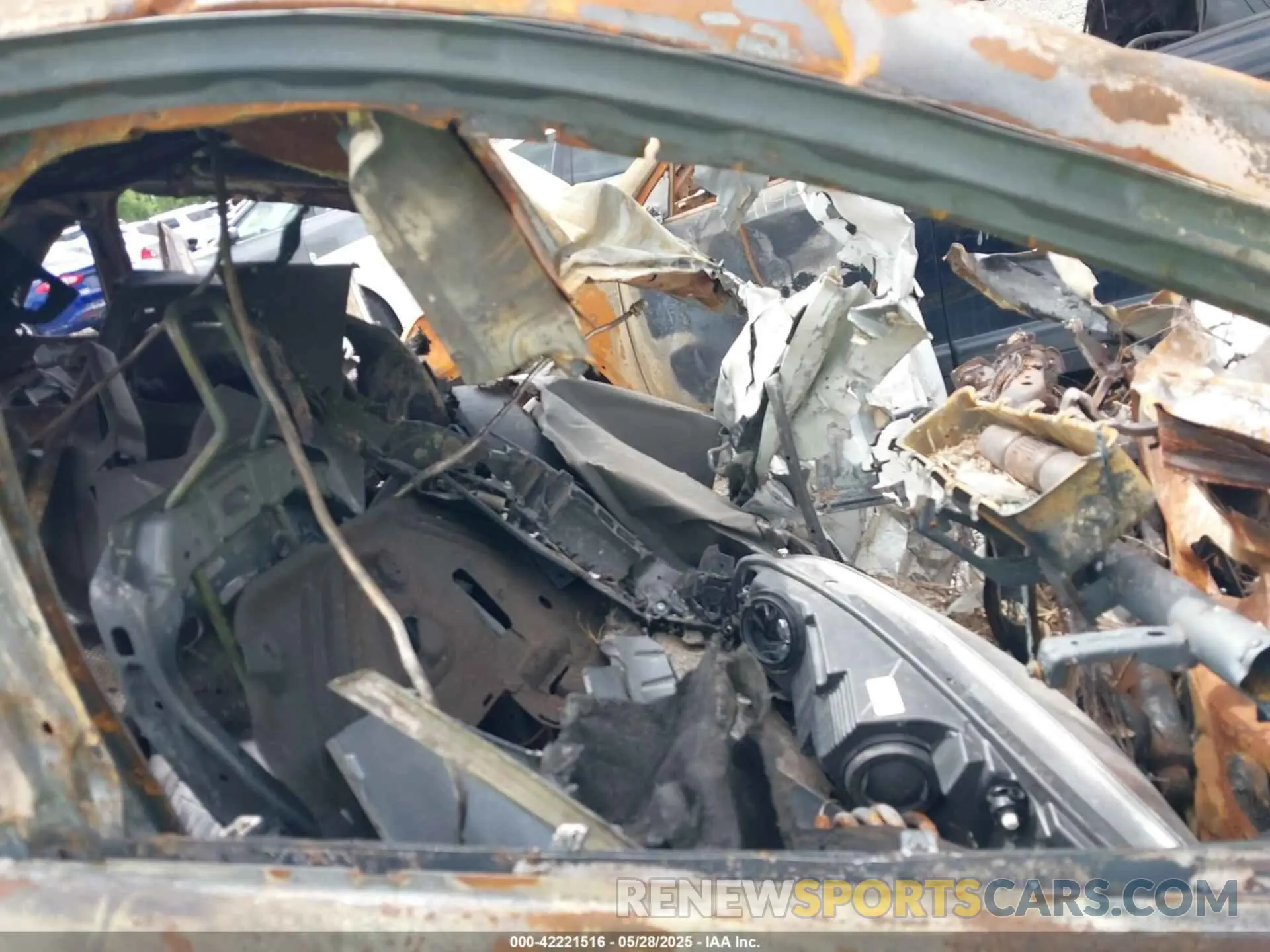 5 Photograph of a damaged car 1FMCU9G60NUA60968 FORD ESCAPE 2022