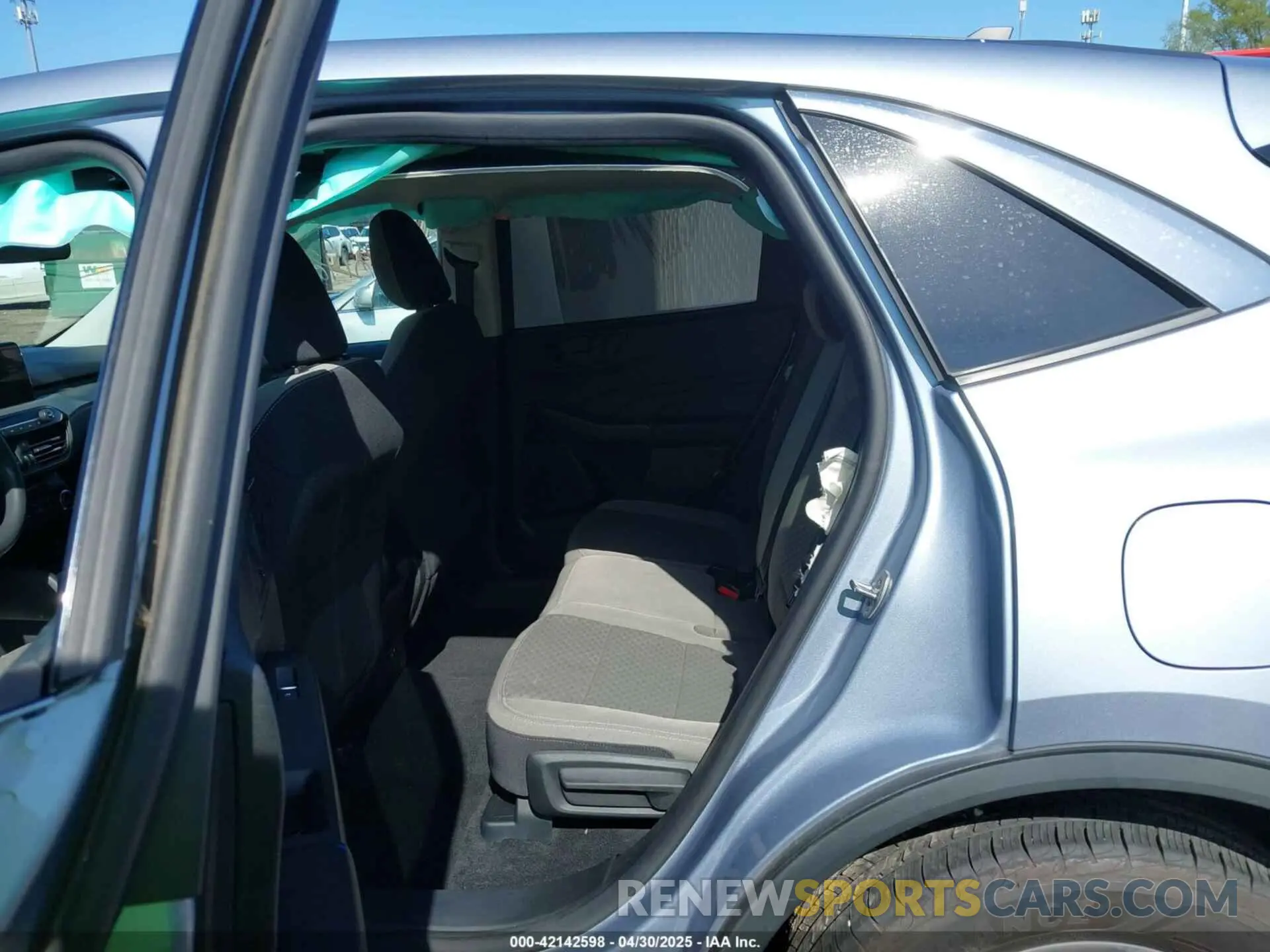 8 Photograph of a damaged car 1FMCU9G60NUA83702 FORD ESCAPE 2022