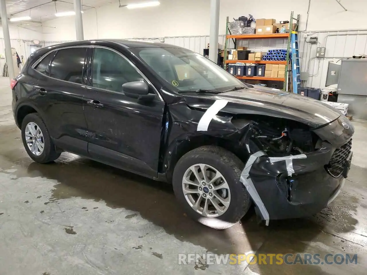 4 Photograph of a damaged car 1FMCU9G60NUA86261 FORD ESCAPE 2022