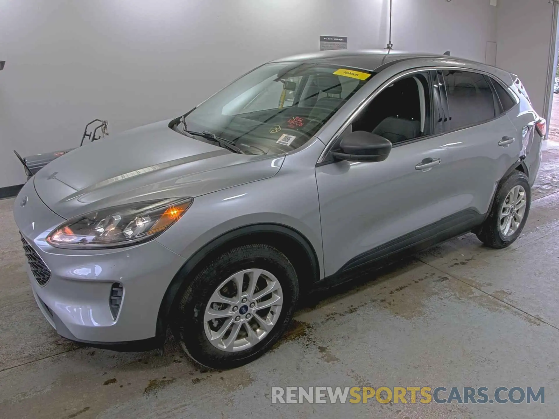 15 Photograph of a damaged car 1FMCU9G60NUB32820 FORD ESCAPE 2022