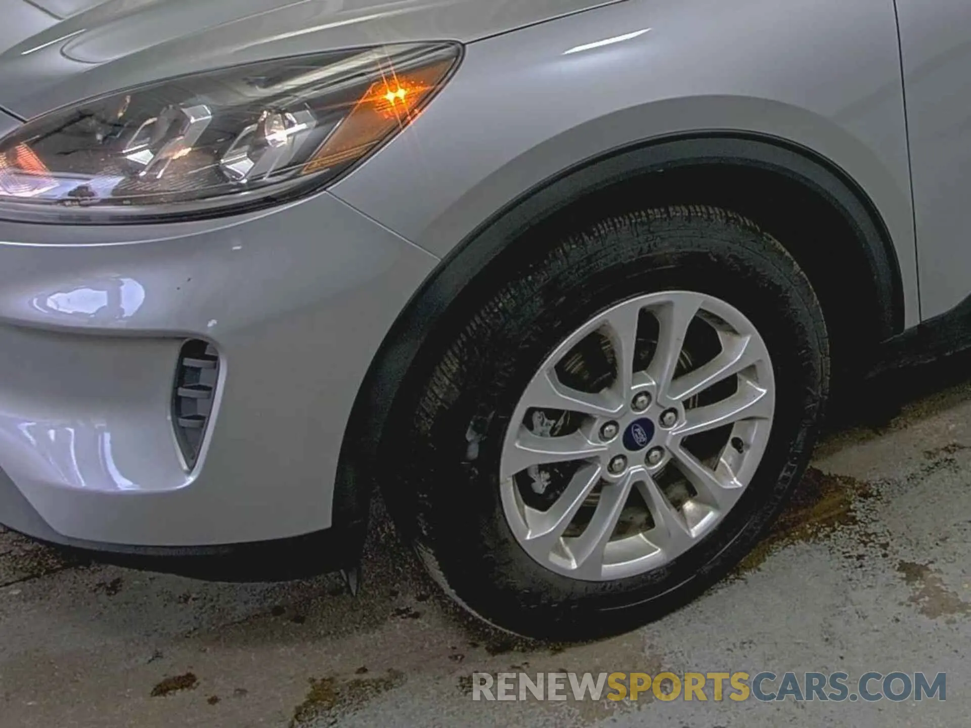 26 Photograph of a damaged car 1FMCU9G60NUB32820 FORD ESCAPE 2022