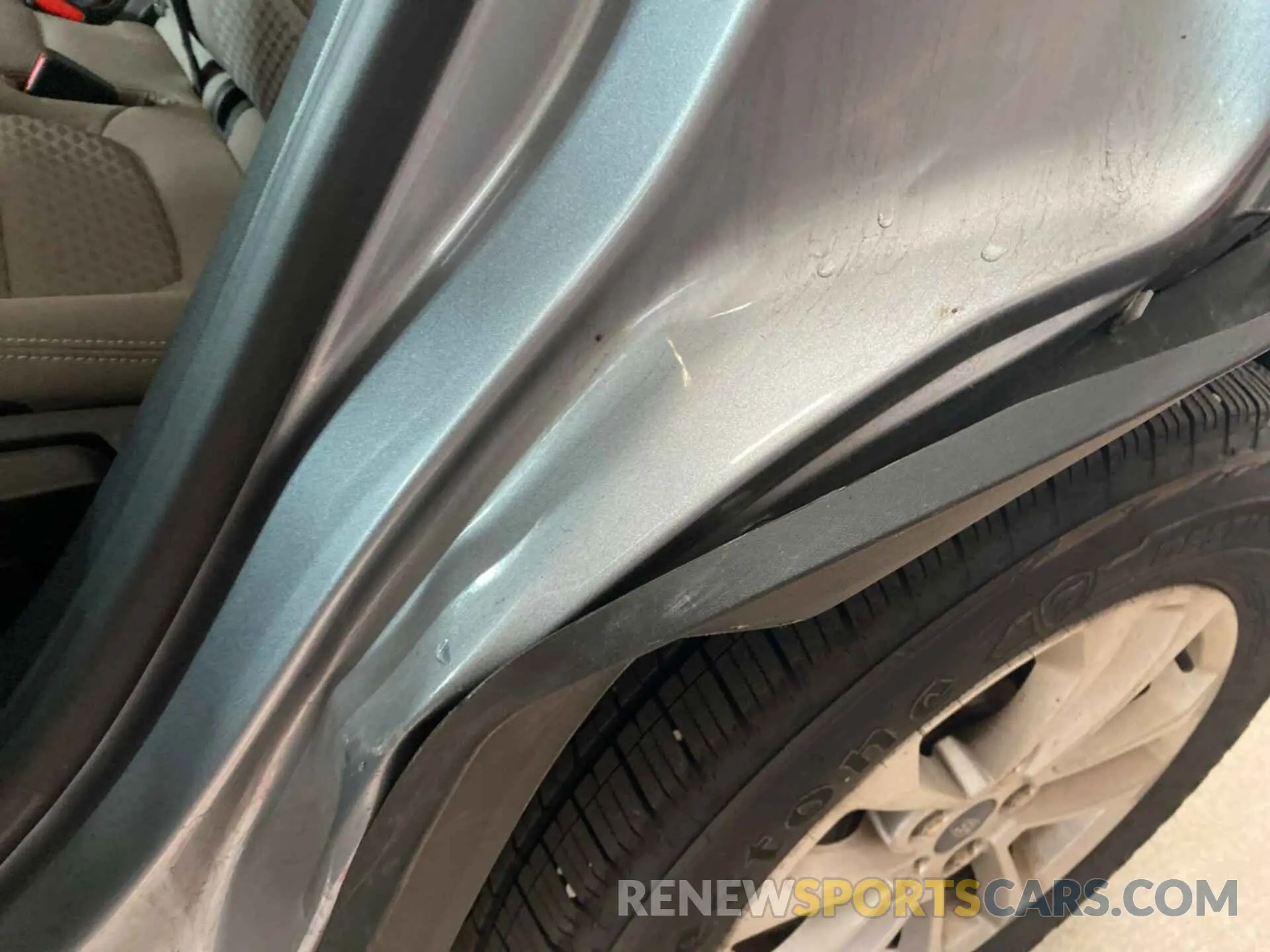 7 Photograph of a damaged car 1FMCU9G60NUB32820 FORD ESCAPE 2022