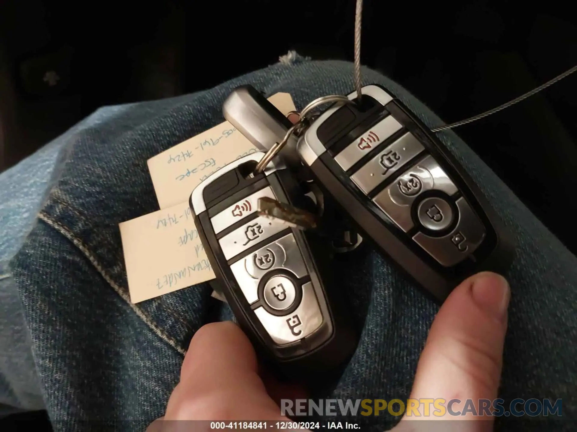 11 Photograph of a damaged car 1FMCU9G60NUB52307 FORD ESCAPE 2022