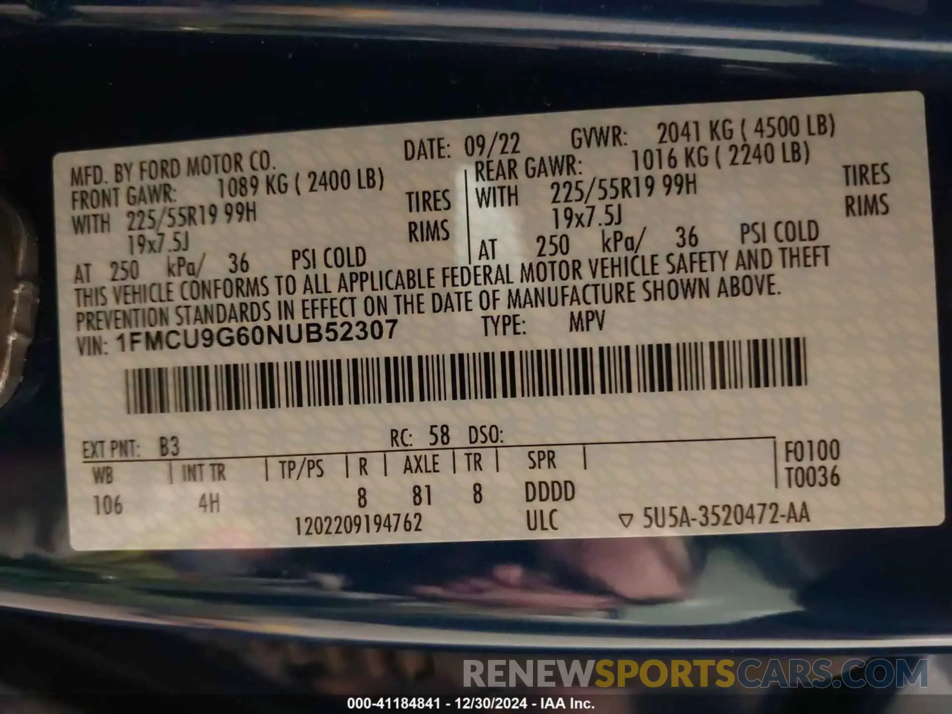 9 Photograph of a damaged car 1FMCU9G60NUB52307 FORD ESCAPE 2022
