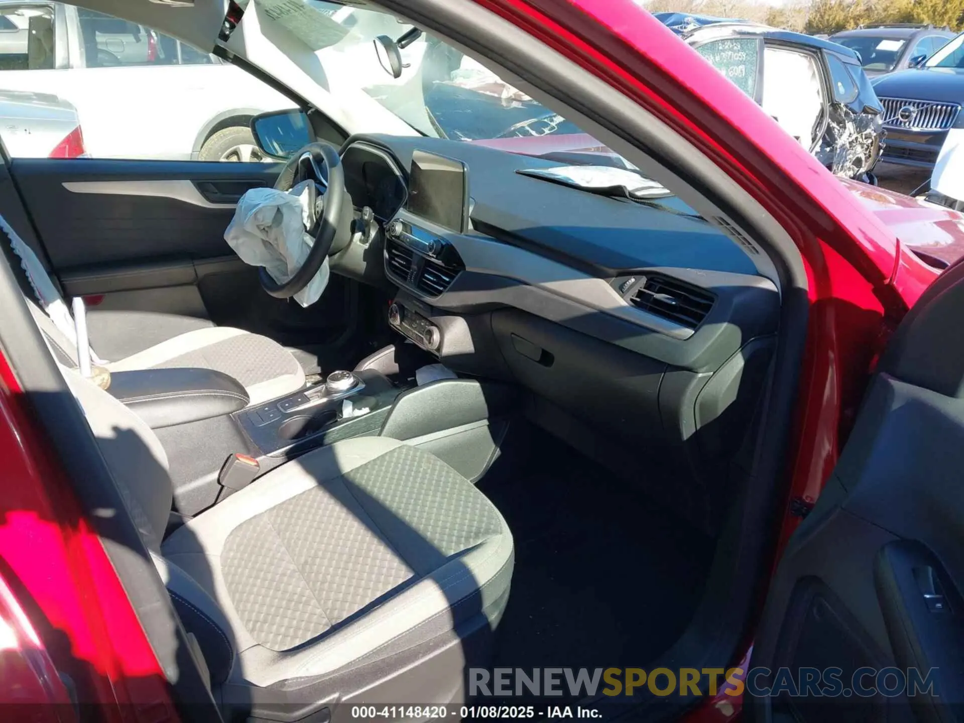 5 Photograph of a damaged car 1FMCU9G60NUB94542 FORD ESCAPE 2022