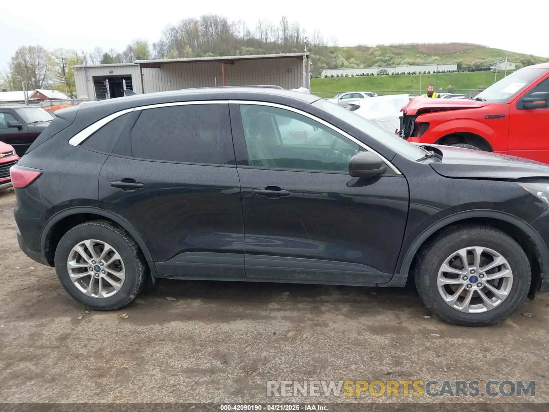 13 Photograph of a damaged car 1FMCU9G61NUA80324 FORD ESCAPE 2022