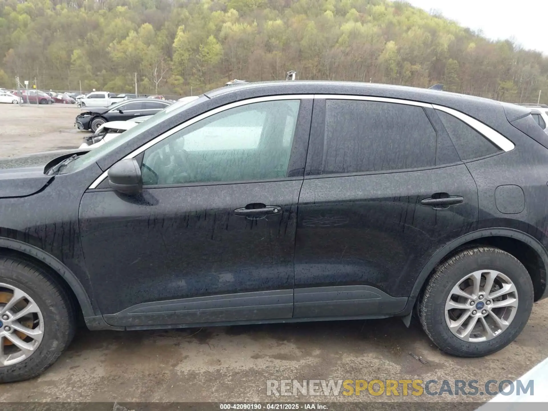 14 Photograph of a damaged car 1FMCU9G61NUA80324 FORD ESCAPE 2022
