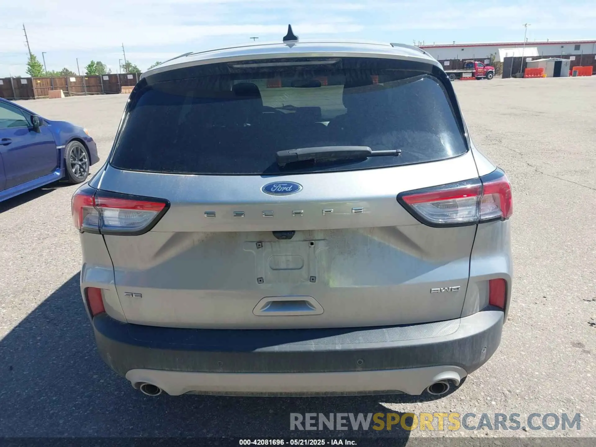 16 Photograph of a damaged car 1FMCU9G61NUA83904 FORD ESCAPE 2022