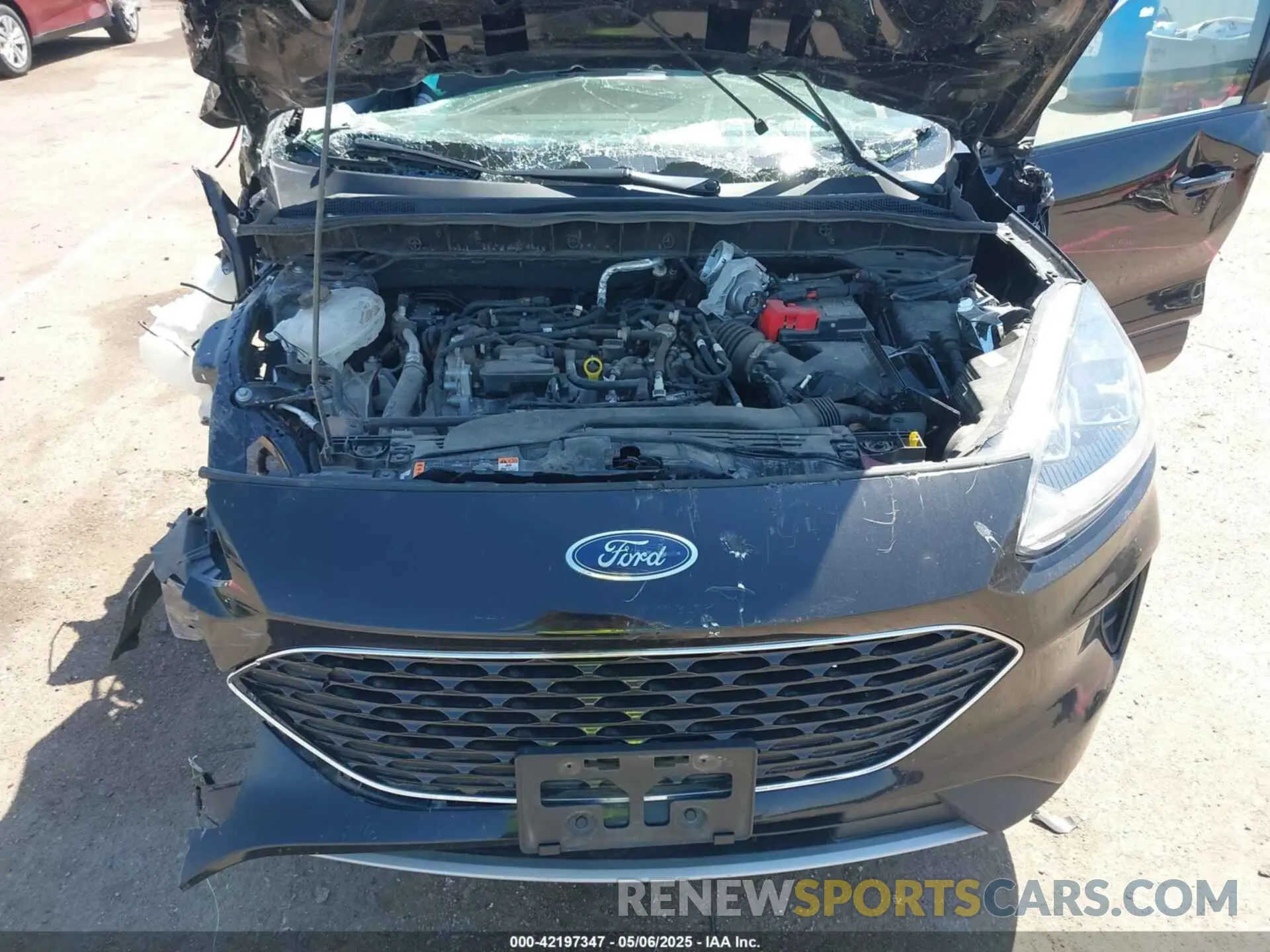 10 Photograph of a damaged car 1FMCU9G61NUA84261 FORD ESCAPE 2022