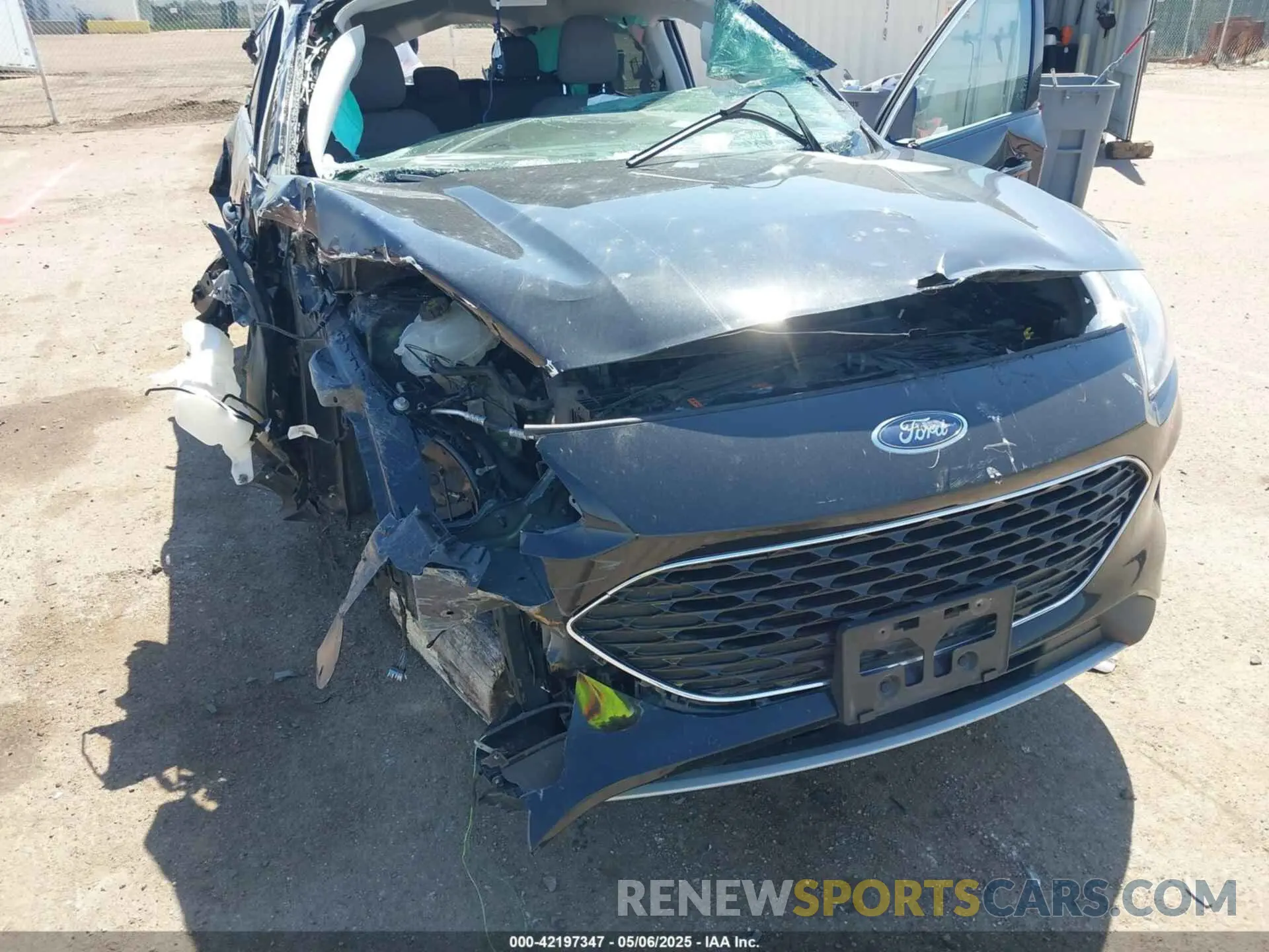 6 Photograph of a damaged car 1FMCU9G61NUA84261 FORD ESCAPE 2022