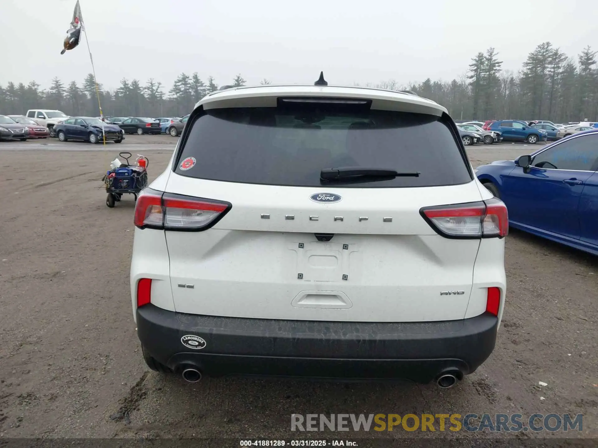 16 Photograph of a damaged car 1FMCU9G61NUB07019 FORD ESCAPE 2022