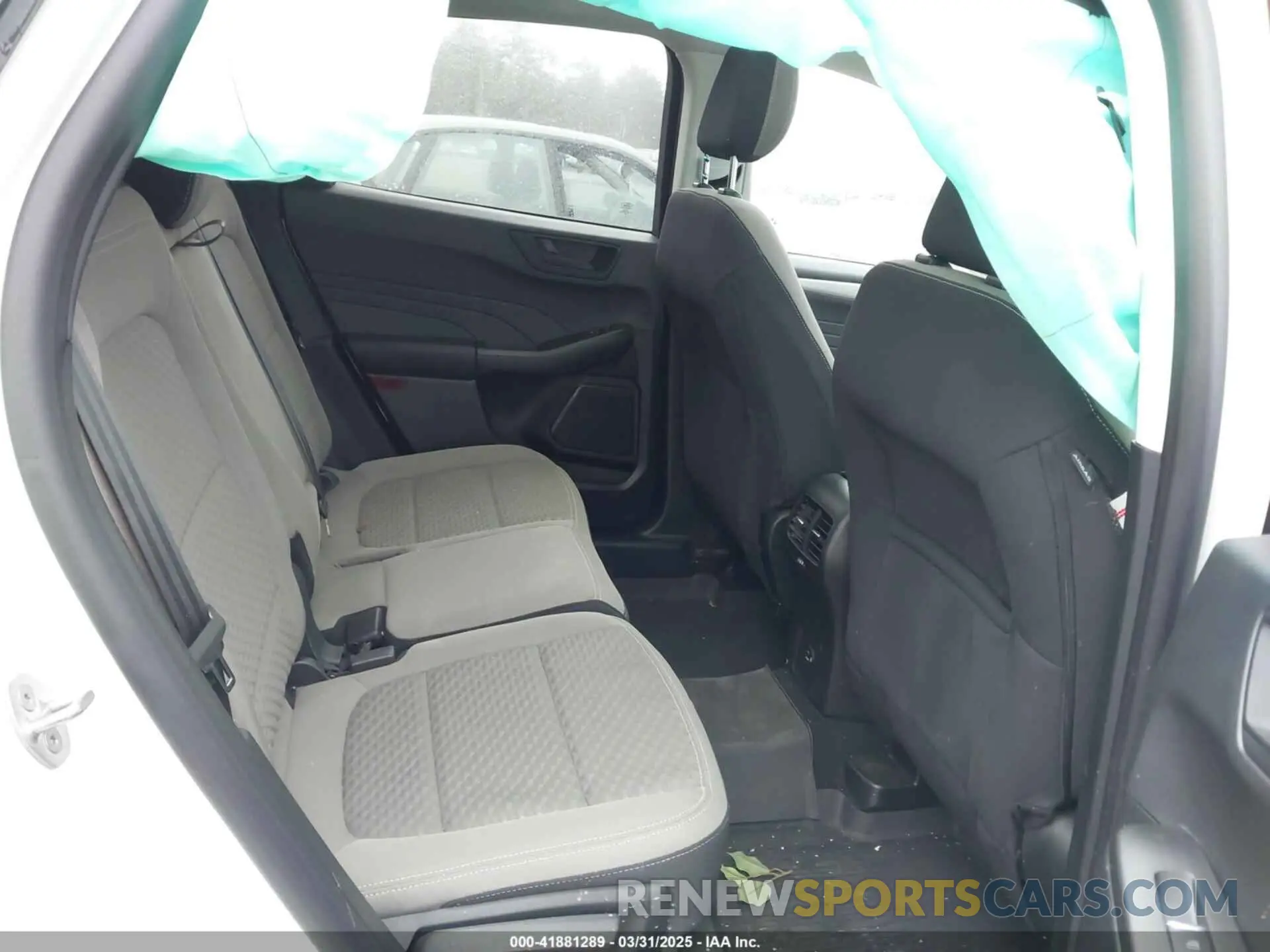 8 Photograph of a damaged car 1FMCU9G61NUB07019 FORD ESCAPE 2022