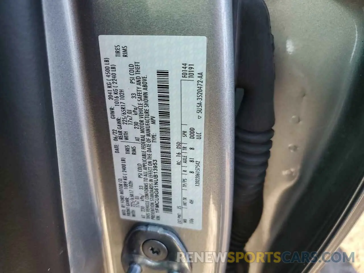 13 Photograph of a damaged car 1FMCU9G61NUB13953 FORD ESCAPE 2022